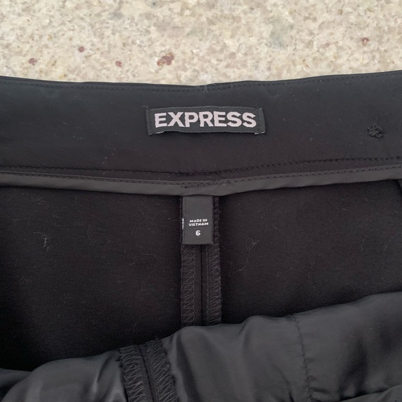 Black Express Shorts - Picture 3 of 3